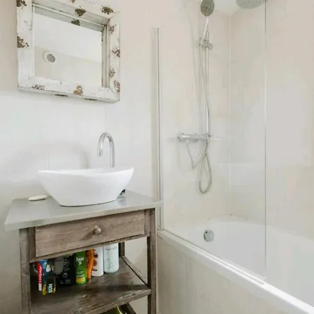 Quarto em Acomodações Particulares Casa Suzanne *